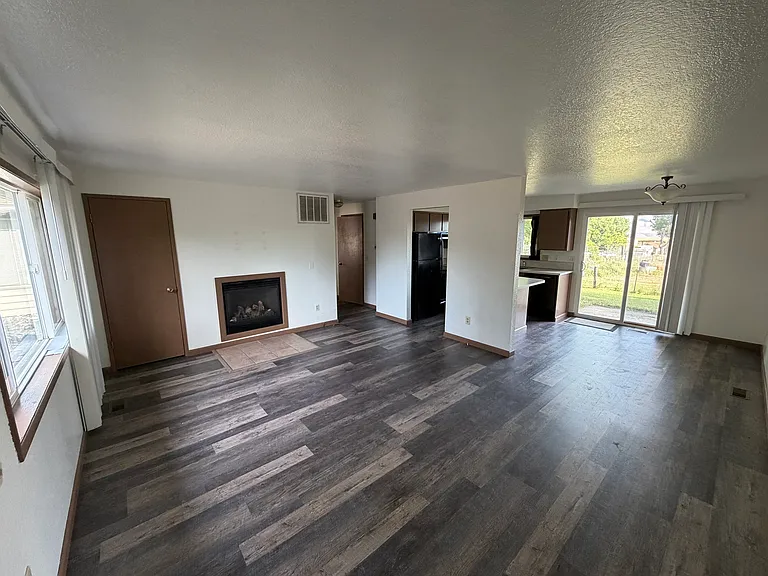 14155 Linden Ave #1415.5 — Photo 9