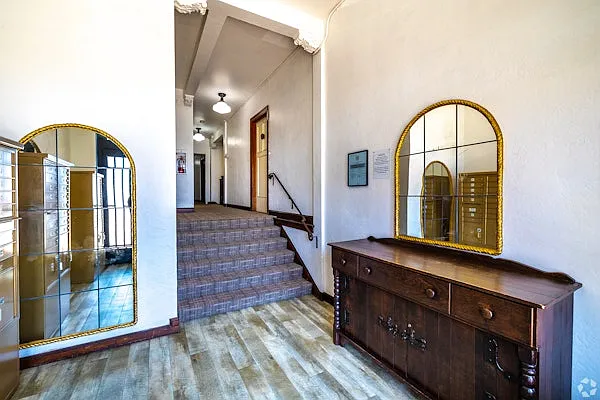 Lenox Apartments — Photo 2