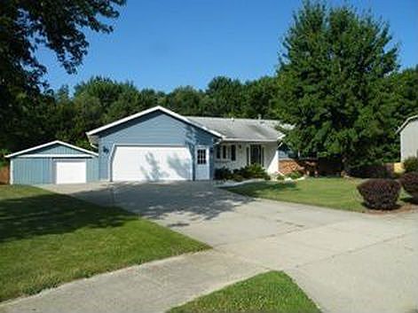1st image of 525 Venna Pl
