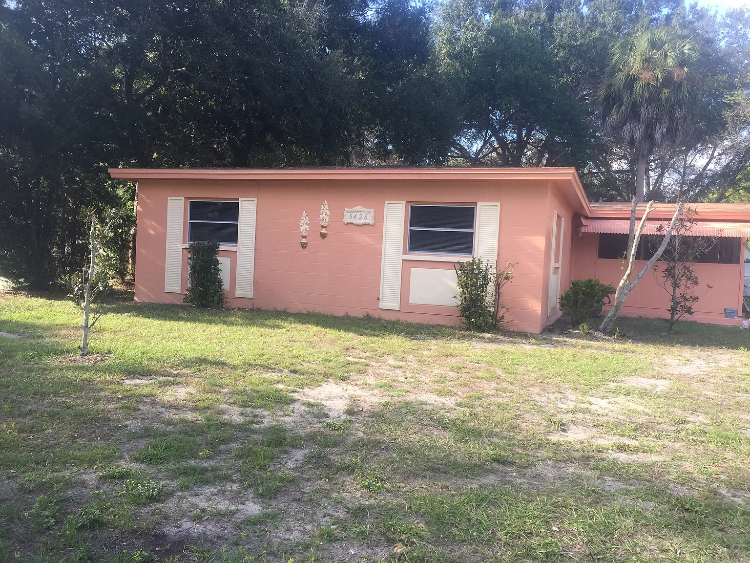 3 bed, 1.5 bath, 1221 sqft, $2,300 — Photo 2