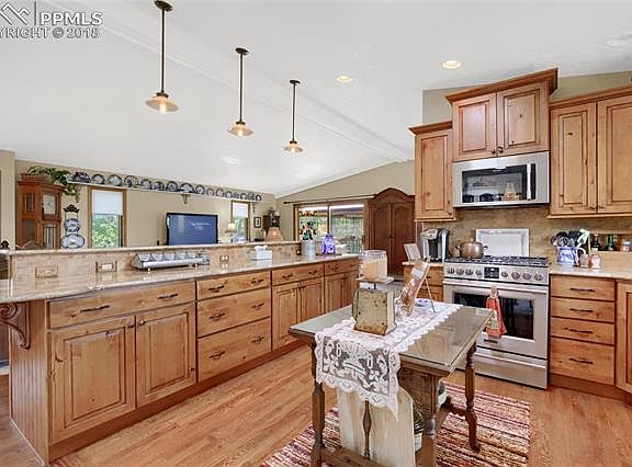 5th image of 1660 Fairoak Dr