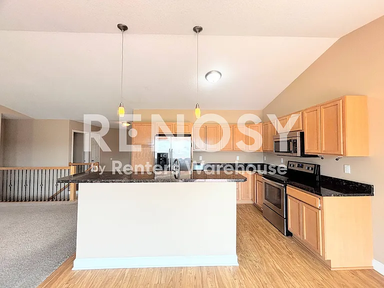 8228 Dakota Dr — Photo 4