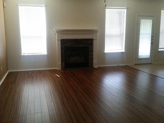 5th image of 6212 Melanie Dr