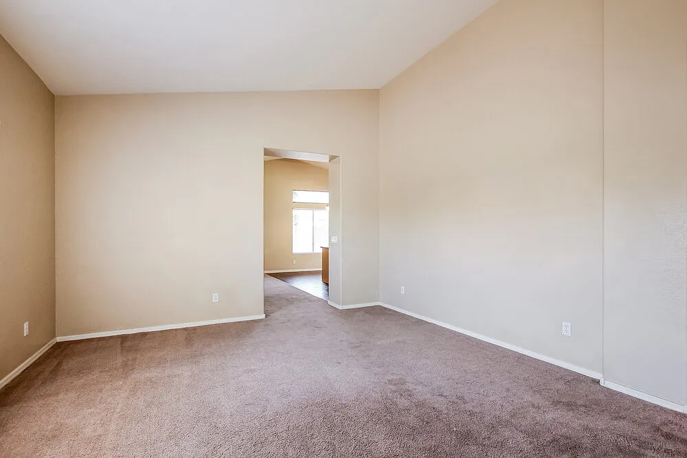 3 bed, 2.0 bath, 1511 sqft, $2,130 — Photo 4