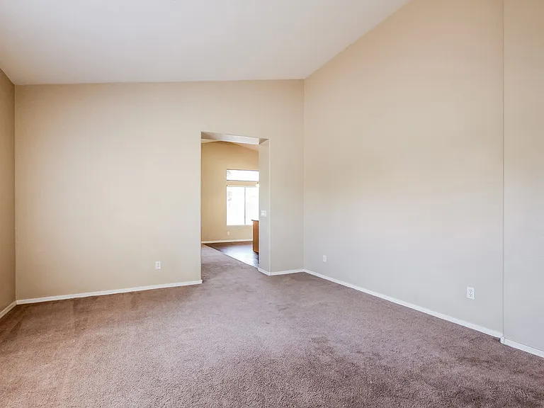 13425 W Gelding Dr — Photo 4