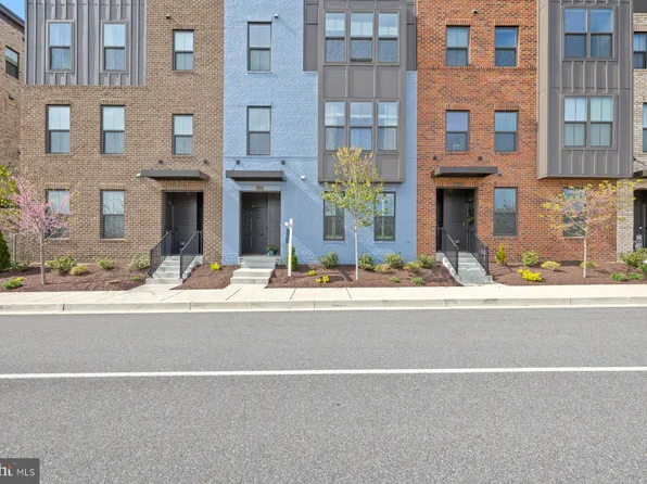 10124 American Pharoah Ln #43, Laurel, MD 20723
