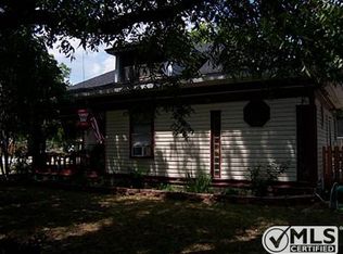103 Butler St, Trenton, TX 75490