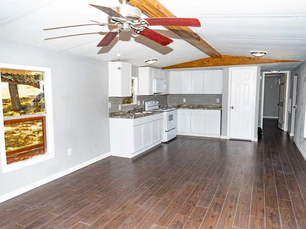 393 Deer Valley St, Canyon Lake, TX 78133