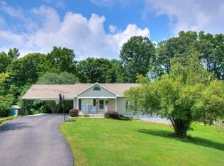 4533 Plantation Estates Rd, Radford, VA 24141