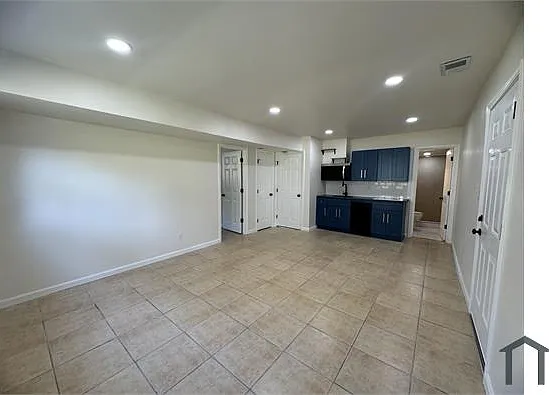 3915 Emerald North Dr — Photo 42