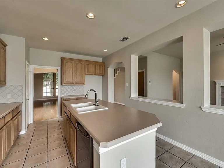 9428 Patagonia Ln — Photo 8