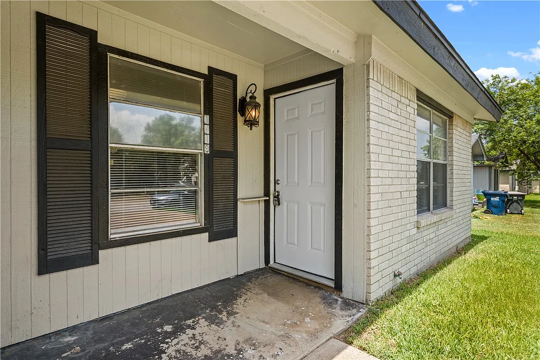 2 bed, 968 sqft, $1,275 — Photo 4