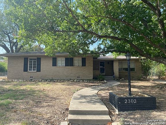 2nd image of 2302 W Gramercy Pl