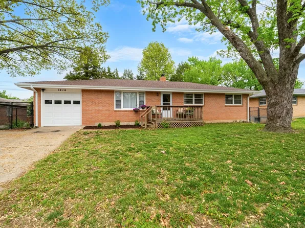1416 University Dr, Manhattan, KS 66502