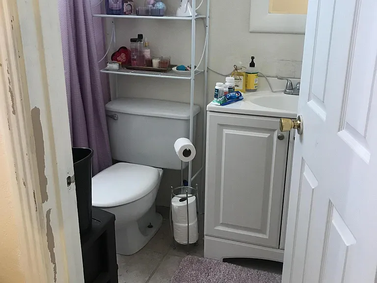 1559 E Prince Rd — Photo 3