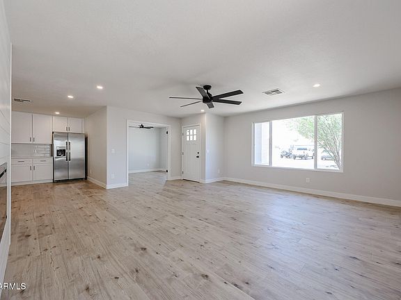 5th image of 14463 W WENDOVER Drive