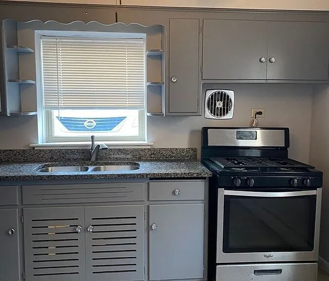 9524 S Troy Ave #GS — Photo 2
