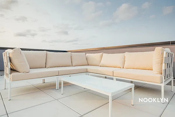 Rented by Nooklyn NYC LLC | media 32