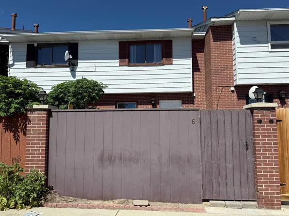 1750 Hitching Post Dr APT 6, Green River, WY 82935