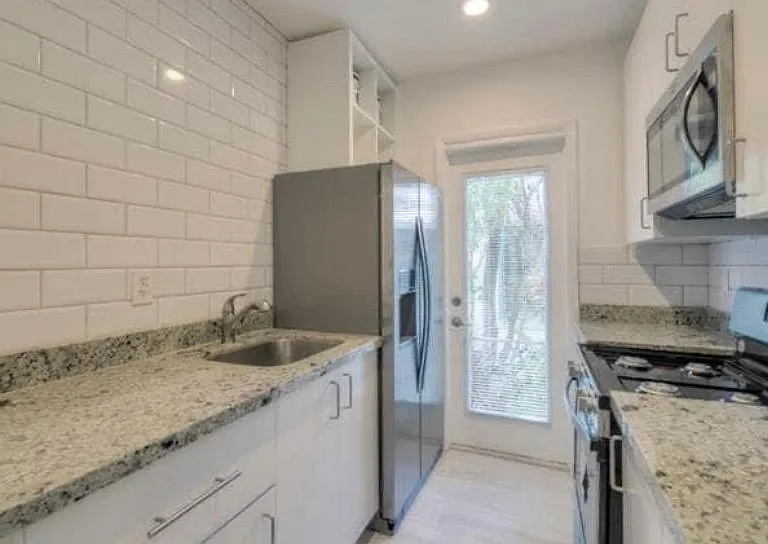 655 Meridian Ave — Photo 1