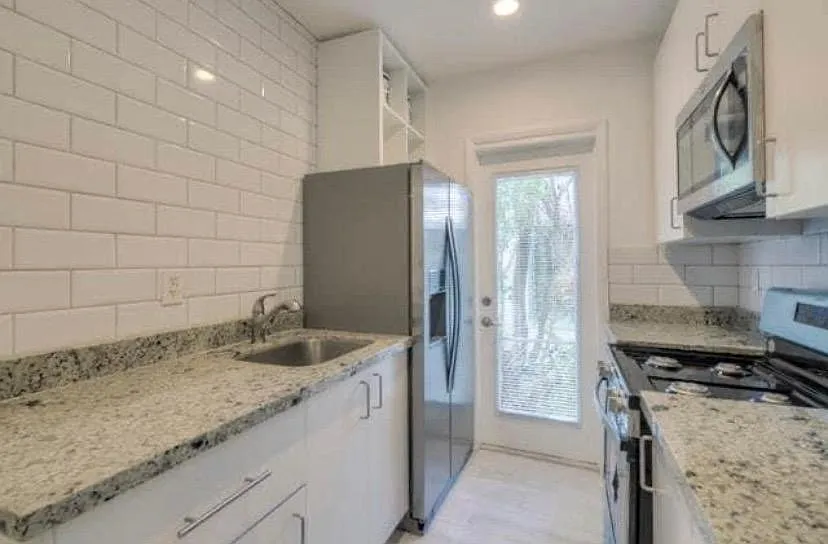 655 Meridian Ave