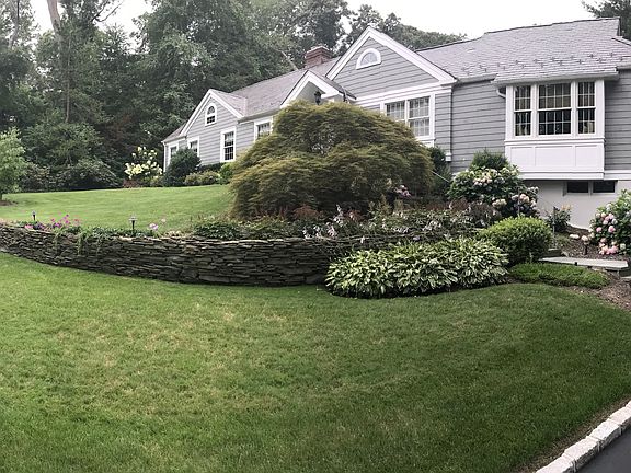 2nd image of 11 Monfort Dr