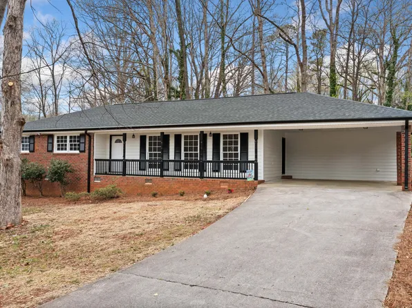 1024 Allgood Ct, Stone Mountain, GA 30083