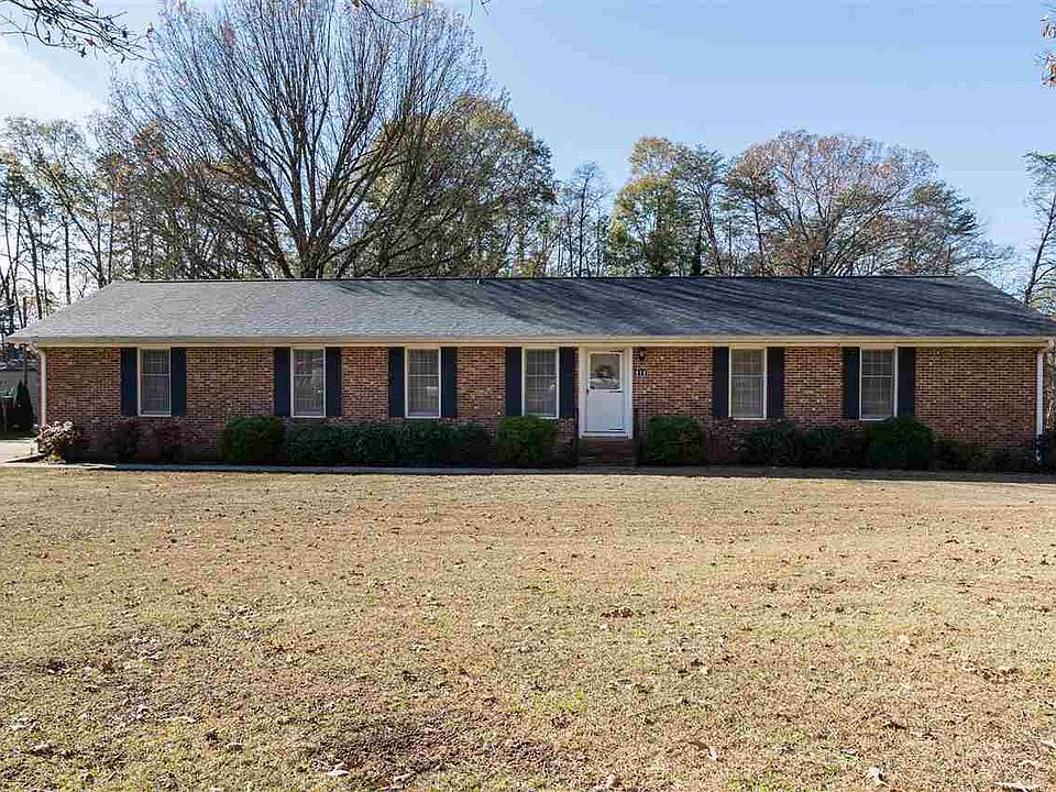 1st image of 212 Dogwood Dr
