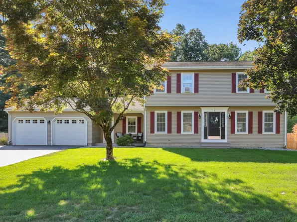 5 Patricia Circle, Enfield, CT 06082