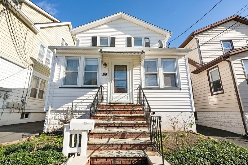 1st image of 18 Mount Pleasant Ave