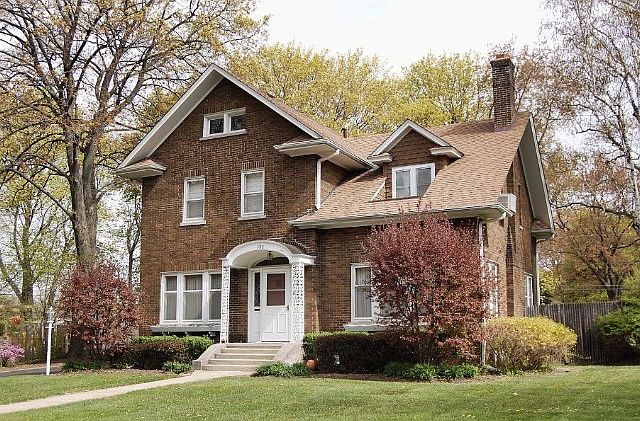 1st image of 350 Glendenning Pl