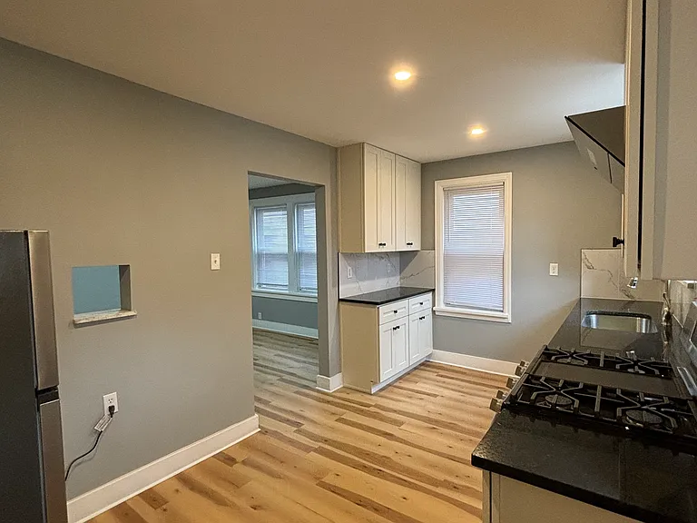 6327 Waldron St — Photo 4