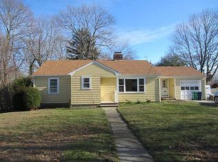 90 Grand Ave, Warwick, RI 02889