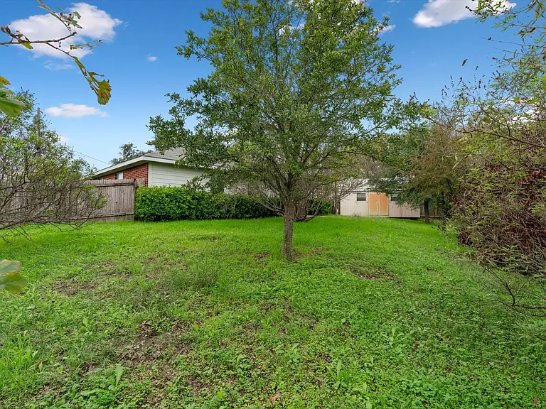 101 Ina Ct #INACOURT101 — Photo 12