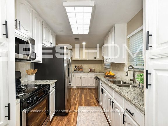 2nd image of 606 San Pedro Dr