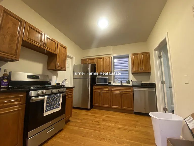 58 Medford St #1R — Photo 13