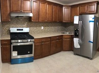 14564 226th St, Springfield Gardens, NY 11413