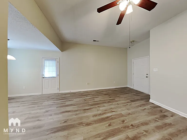 4392 Pecan Orchard Dr — Photo 4
