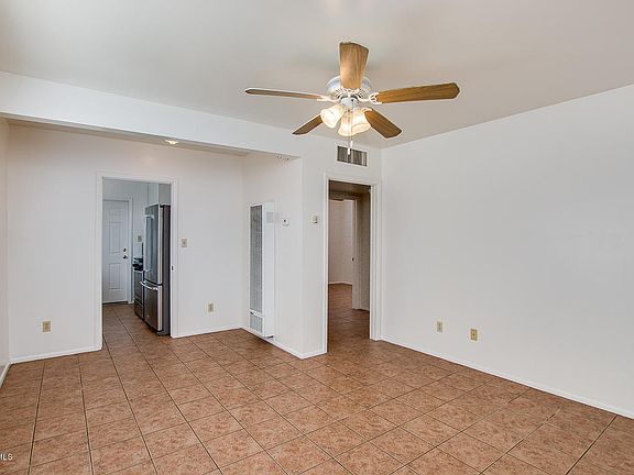 5th image of 2437 E Clarendon Ave APT 2