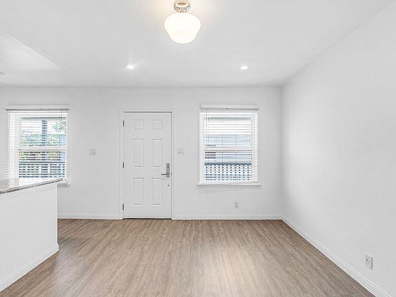 2nd image of 1313 Pico Blvd APT B