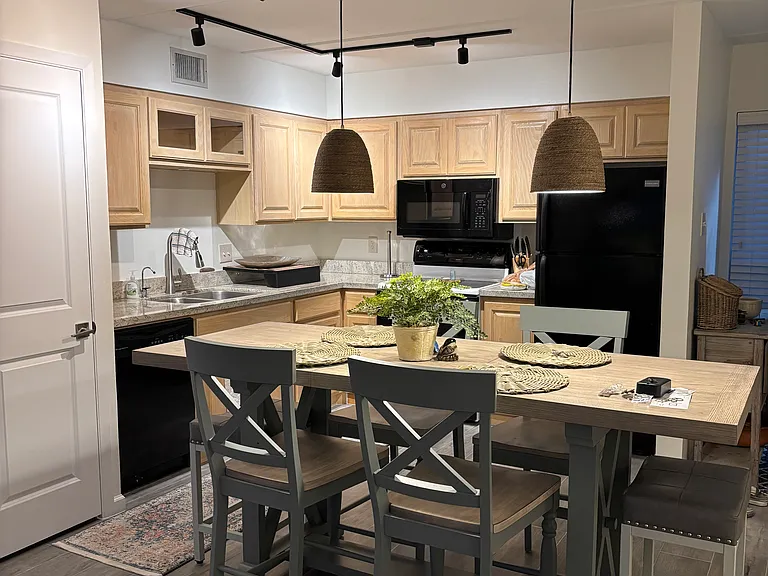 kitchen & dining, 6 stools