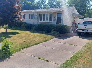 3050 Fairview Ave, Akron, OH 44314