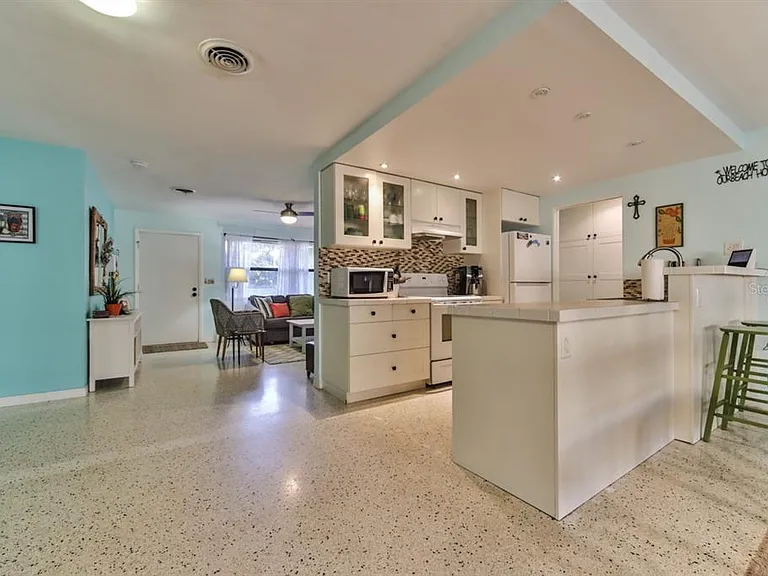141 Beau Rivage Dr — Photo 7