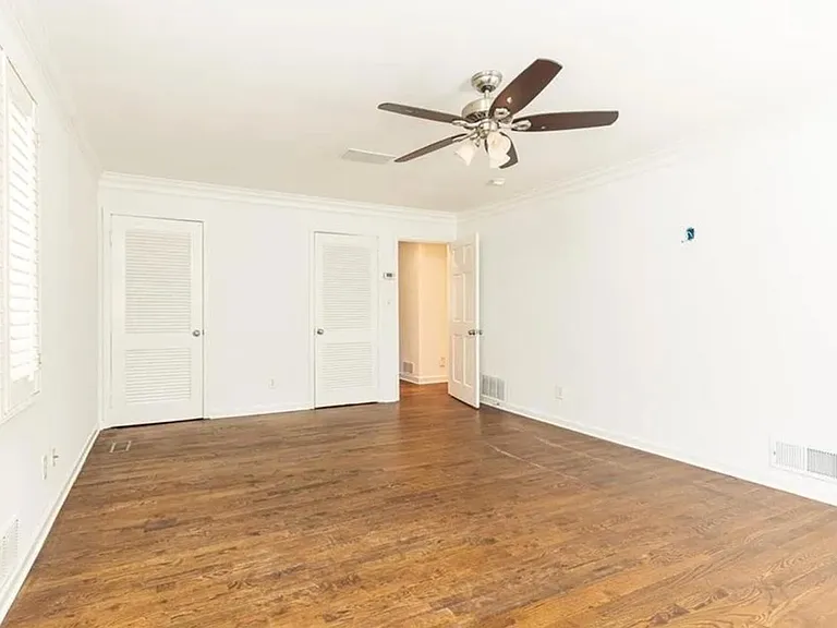 2580 Hawthorne Dr — Photo 9