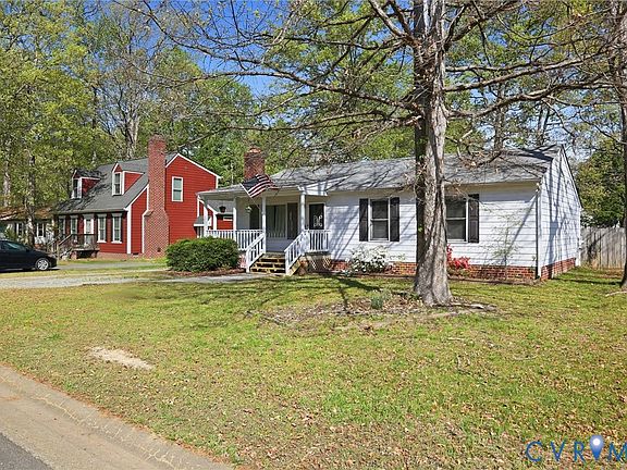 3rd image of 103 Five Oaks Ln