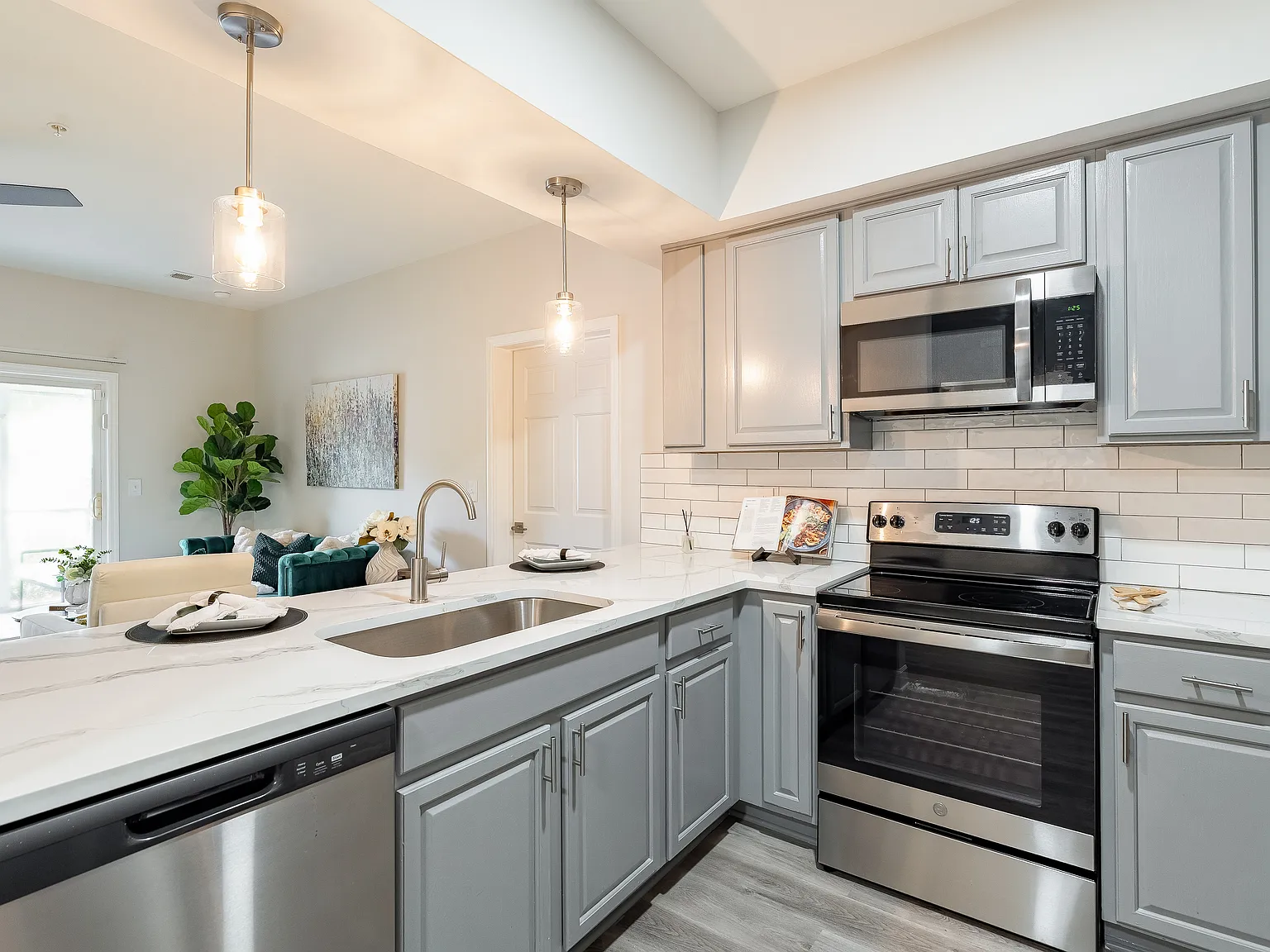 Faris Residences Goose Creek — Photo 2