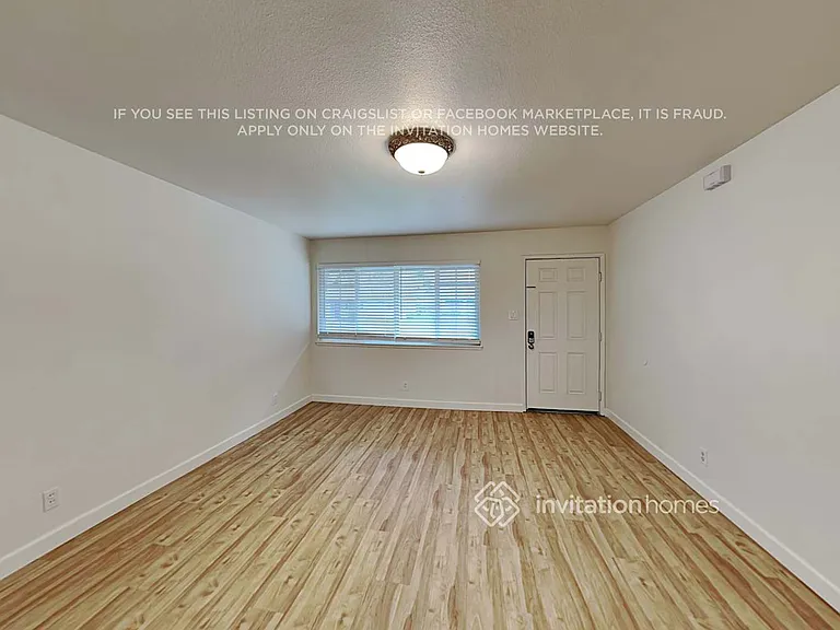 10813 Oakton Way — Photo 4