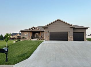 705 T St, Auburn, NE 68305