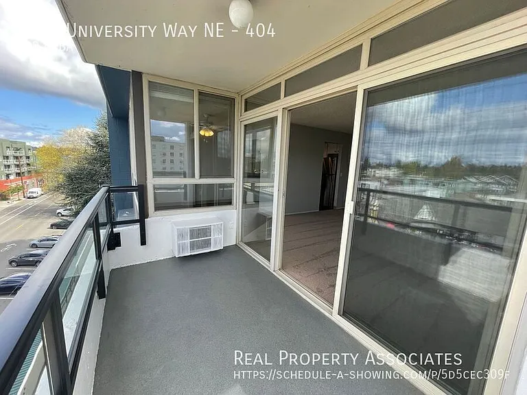 5200 University Way NE #404 — Photo 19