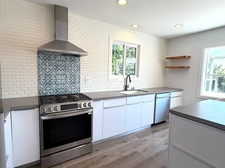 6926 Lurline Ave — Photo 4